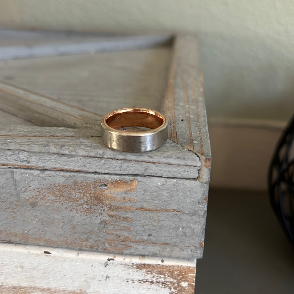 Beautiful men’s Verragio wedding band!